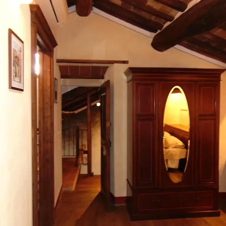 דירה Domus Ghibellinae- Fonte Di San Benedetto קורטונה
