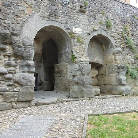 Domus Ghibellinae- Fonte Di San Benedetto