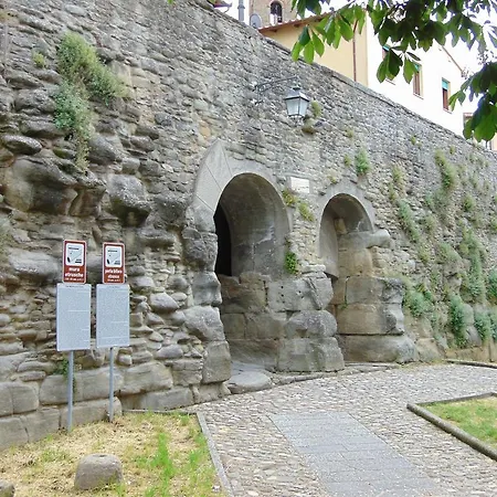 Apartment Domus Ghibellinae- Fonte Di San Benedetto Cortona