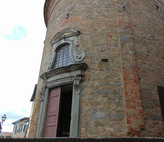 Domus Ghibellinae- Fonte Di San Benedetto Cortone