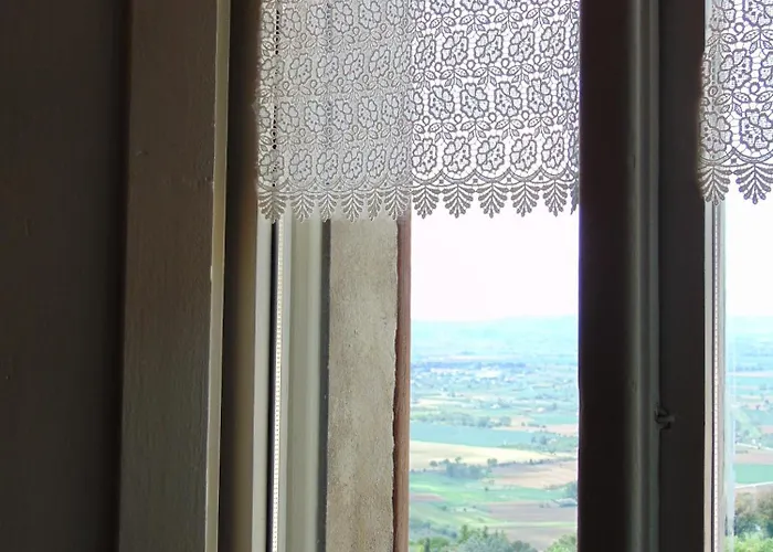 Domus Ghibellinae- Fonte Di San Benedetto Cortone