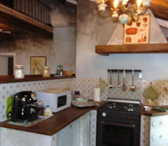 Domus Ghibellinae- Fonte Di San Benedetto 哥尔顿