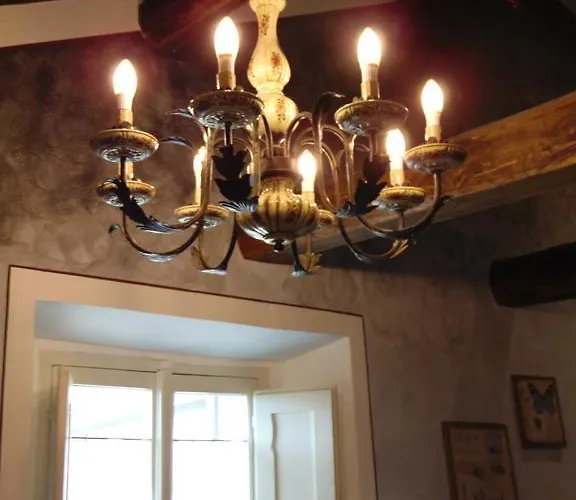 Domus Ghibellinae- Fonte Di San Benedetto 公寓