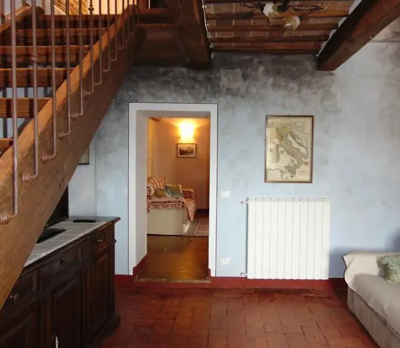 公寓 Domus Ghibellinae- Fonte Di San Benedetto 哥尔顿