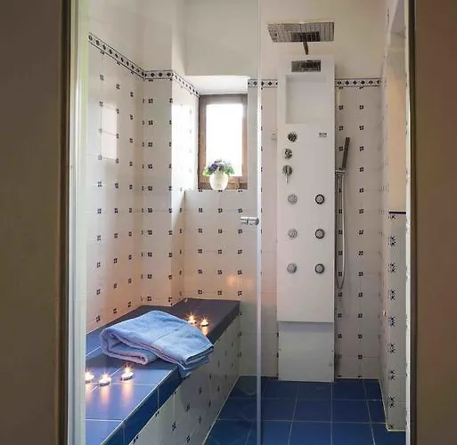 Domus Ghibellinae- Fonte Di San Benedetto 哥尔顿