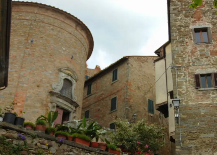 Domus Ghibellinae- Fonte Di San Benedetto 公寓 *